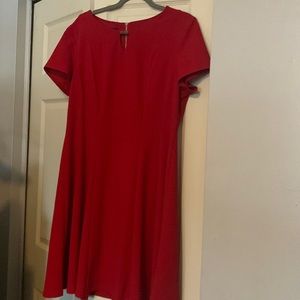 Red short sleeve dress